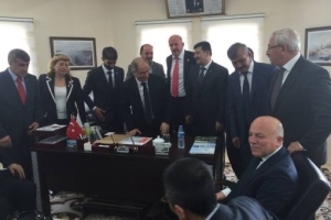 BARIŞA BERABER YÜRÜYORUZ