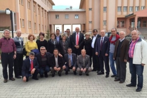 BARIŞA BERABER YÜRÜYORUZ